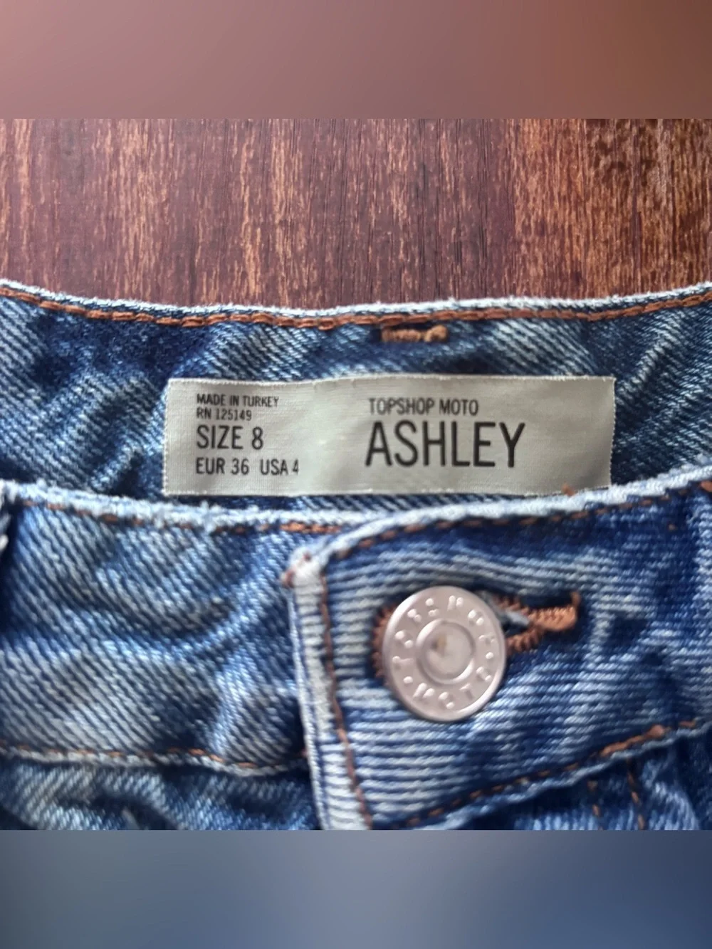 Topshop Moto Ashley Distressed Blue Denim Shorts (Size 8)